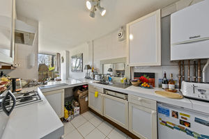 Kitchen- click for photo gallery